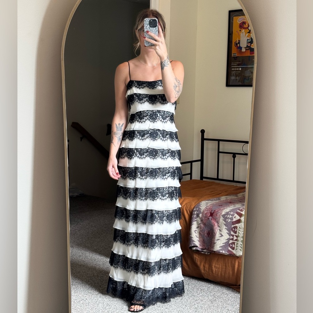 Tadashi Shoji Vintage 100% Silk and Lace Tiered Gown